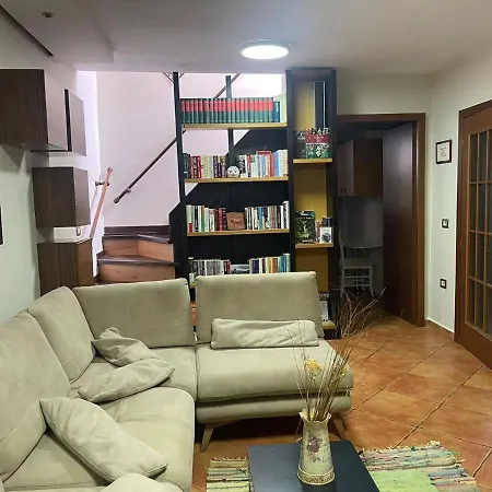 Prickly Pear Corner * ティラナ