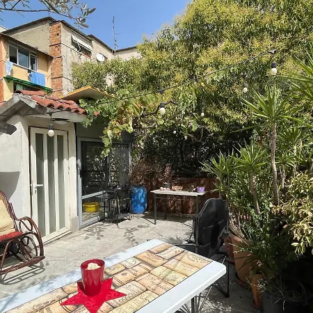 Prickly Pear Corner Apartman Tirana